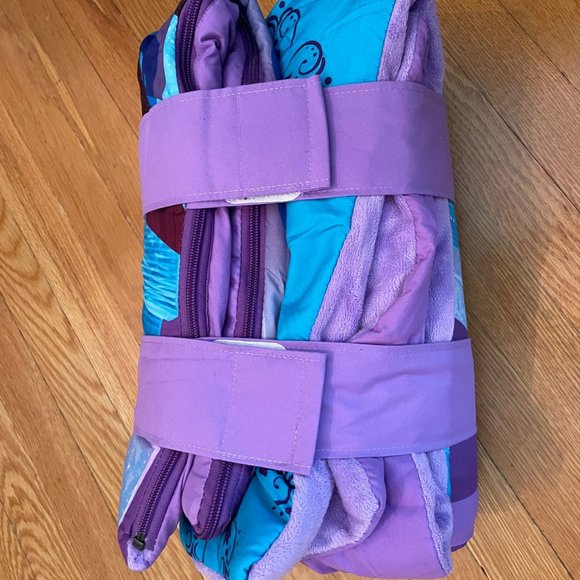 Elsa and Anna Sleeping Bag, Like New - Picture 6 of 7